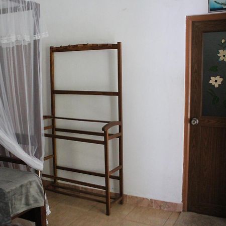 Sun And Surf Rest Hotel Ahangama Buitenkant foto